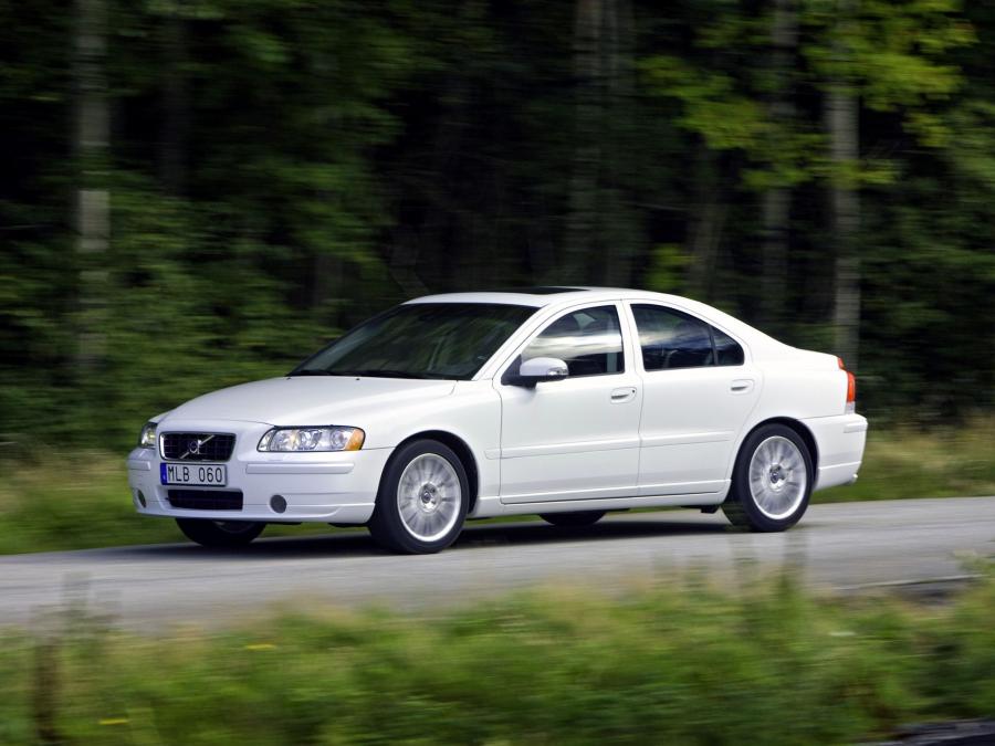  Volvo S60 T5 2008 года  (фото 4 из 11)